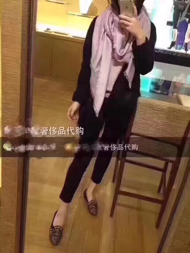 路易威登LV彩虹LV限量款 高原開司米爾羊毛真絲圍巾 LLWJ6656